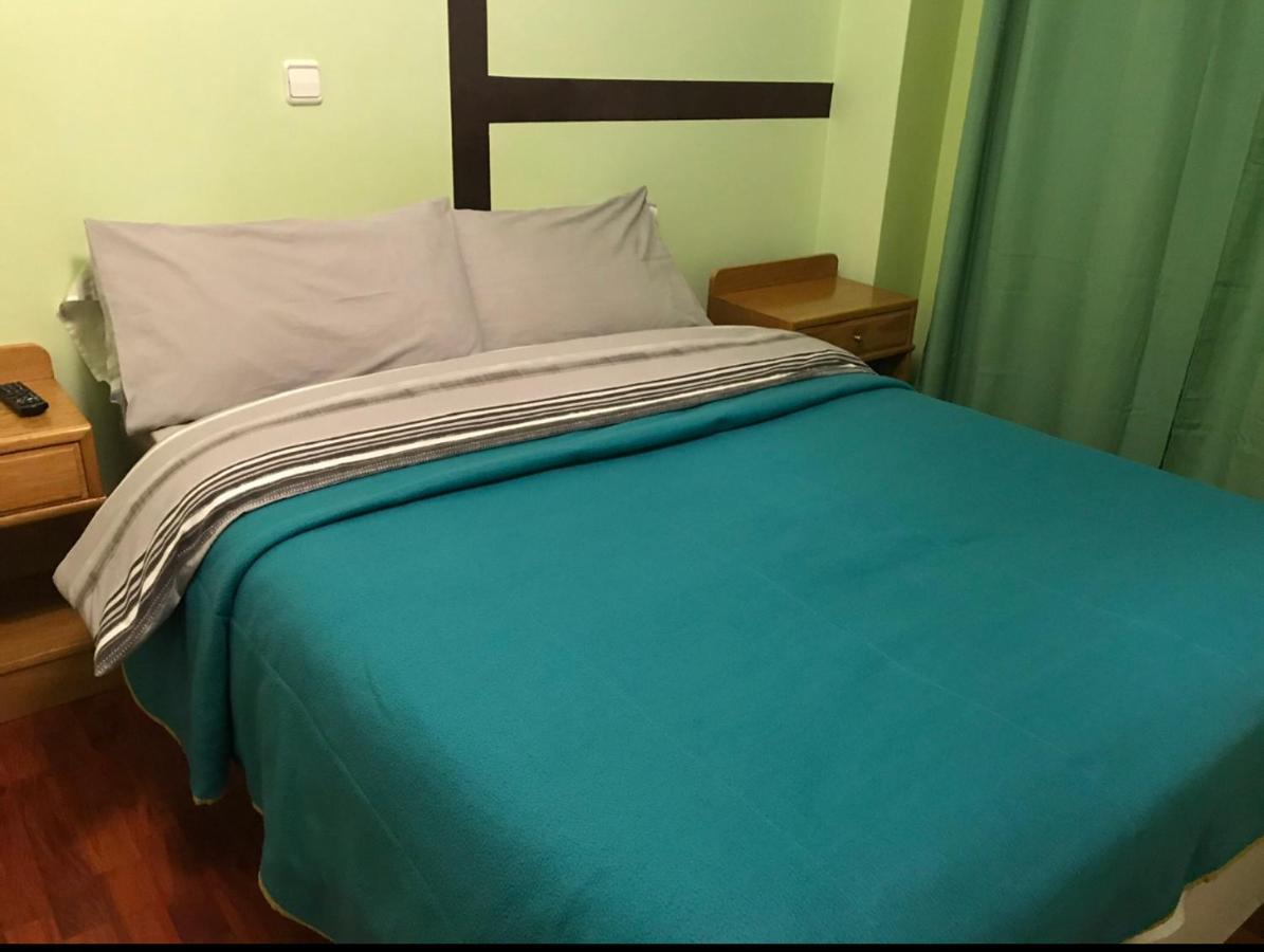 Chale Barajas Escala Hotel Madrid Ngoại thất bức ảnh