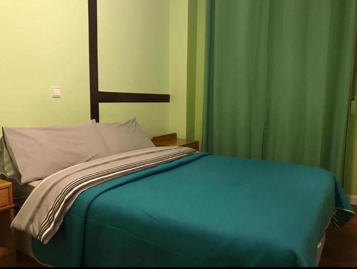 Chale Barajas Escala Hotel Madrid Ngoại thất bức ảnh