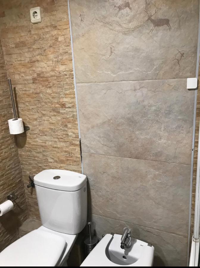 Chale Barajas Escala Hotel Madrid Ngoại thất bức ảnh