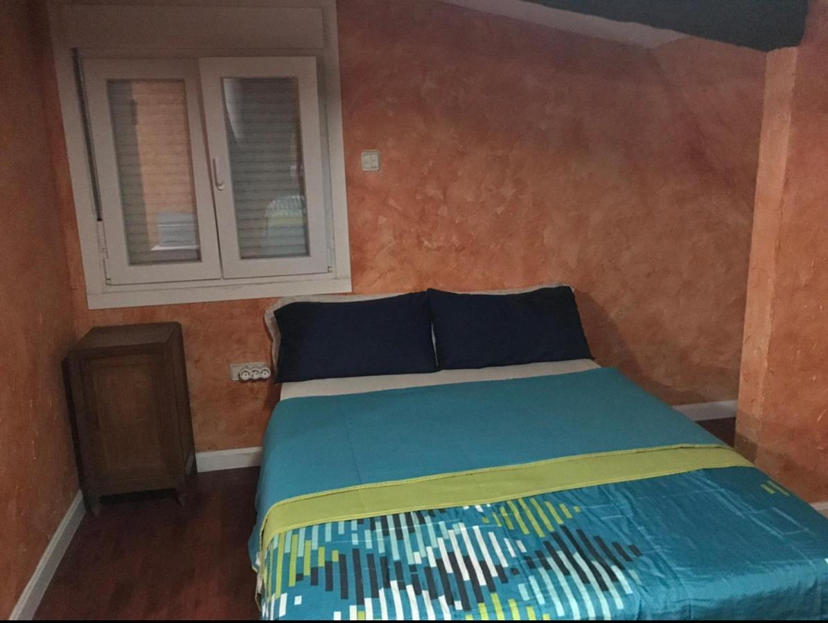 Chale Barajas Escala Hotel Madrid Ngoại thất bức ảnh